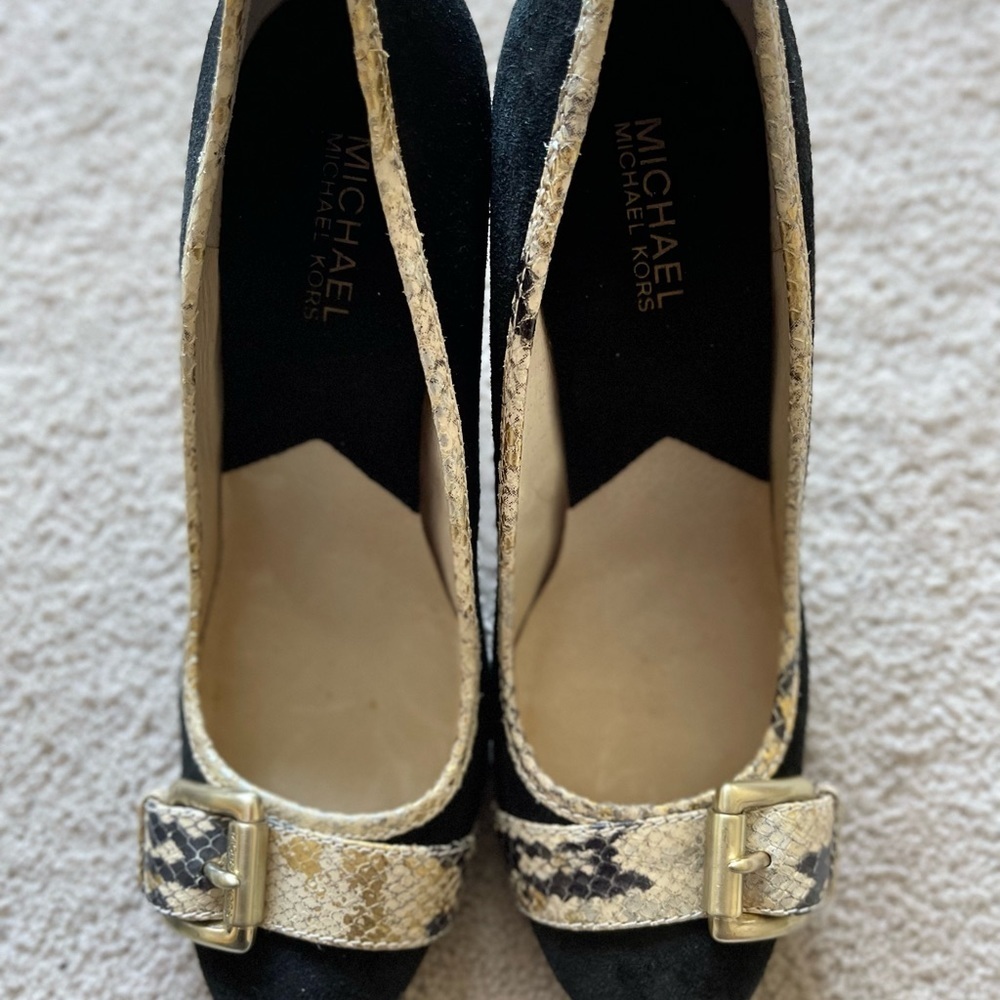 Michael MK snake skin buckle suede 3.5” heels - Picture 4 of 6